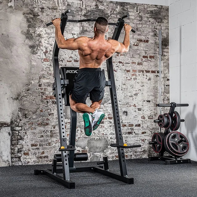Nærbilde av Bodyweight Multi Tower 124 x 125 x 215 cm 180 kg kapasitet - ATX