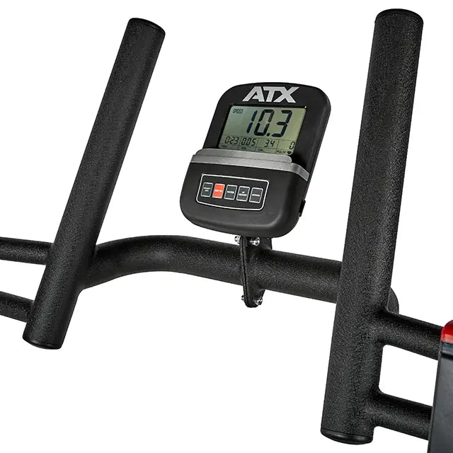 Bruker på Curved treadmill Cross Runner med motstandsregulering 180 kg