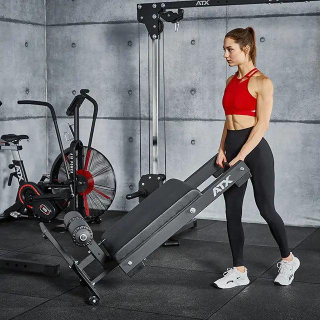 Nærbilde av puter på Glute Ham Trainer gulvmodell 36 kg belastbar 250 kg fra ATX