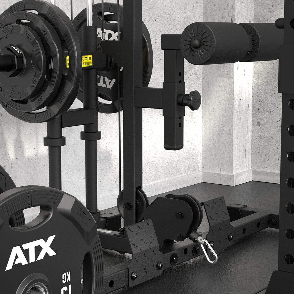 Full oversikt av Half Rack 510 med lat pulldown vektskiver 195 cm i bruk