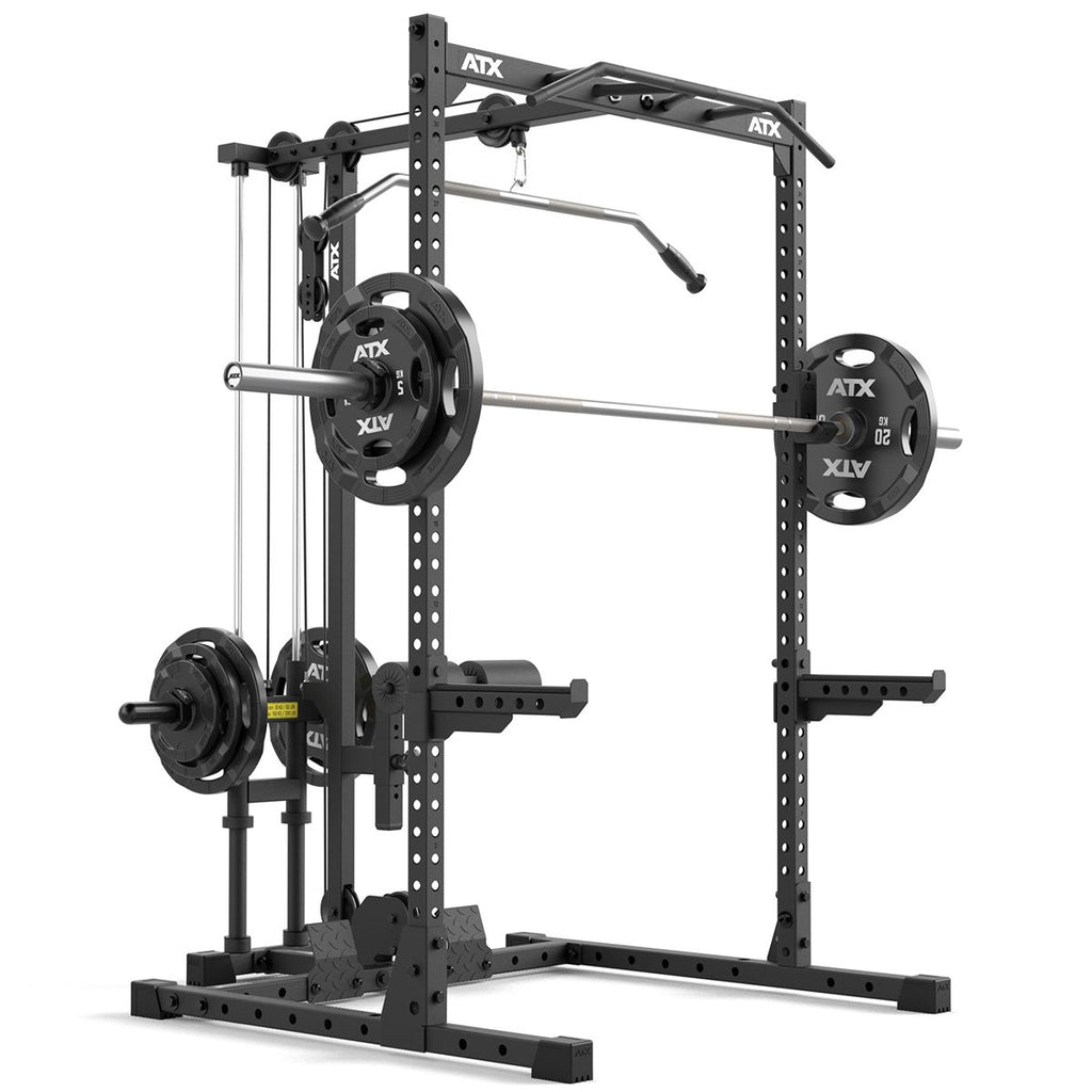 Montert Half Rack 510 med lat pulldown vektskiver 195 cm i treningsrom