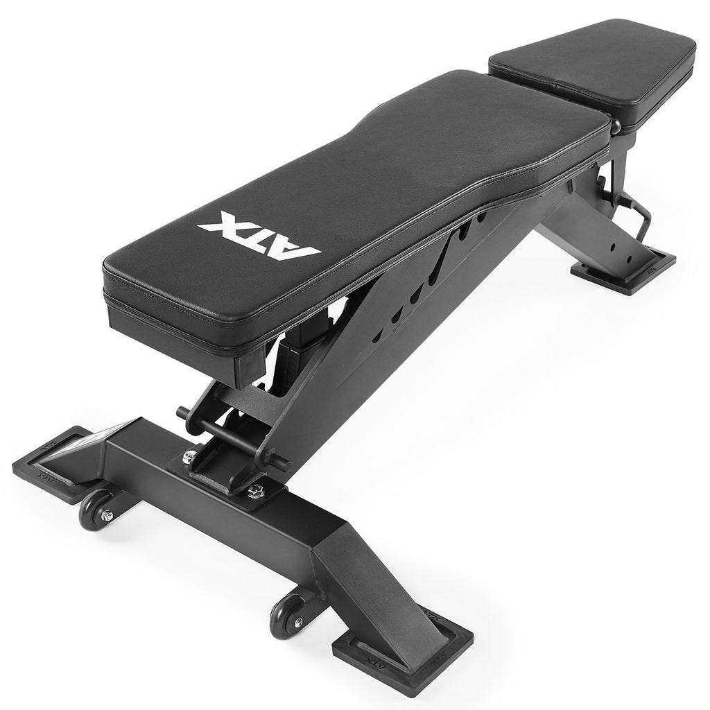 Justerbar treningsbenk Warrior Classic 650 kg montert i treningsrom