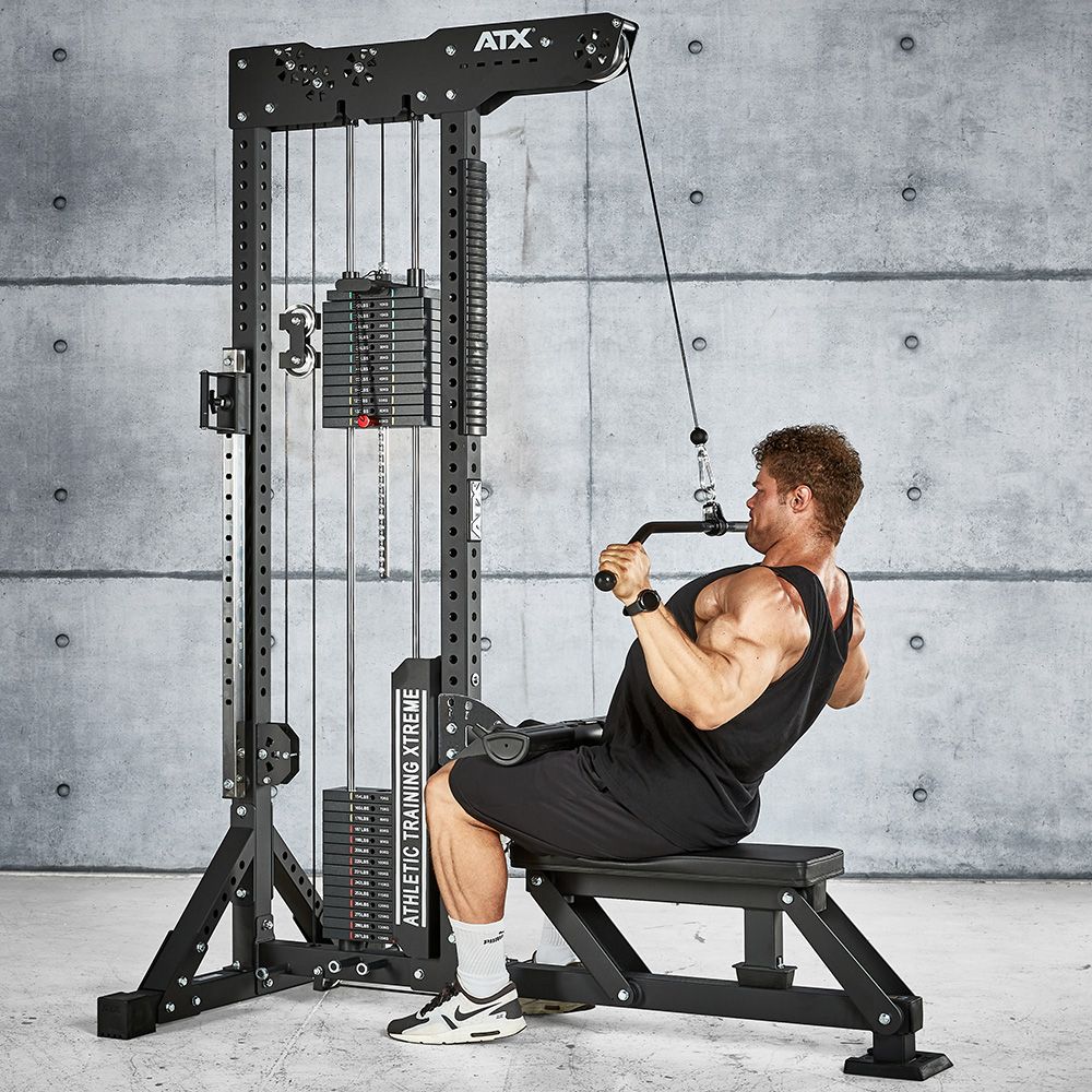 Lat Pulldown-stasjon 3-i-1 Trinity Tower bakside