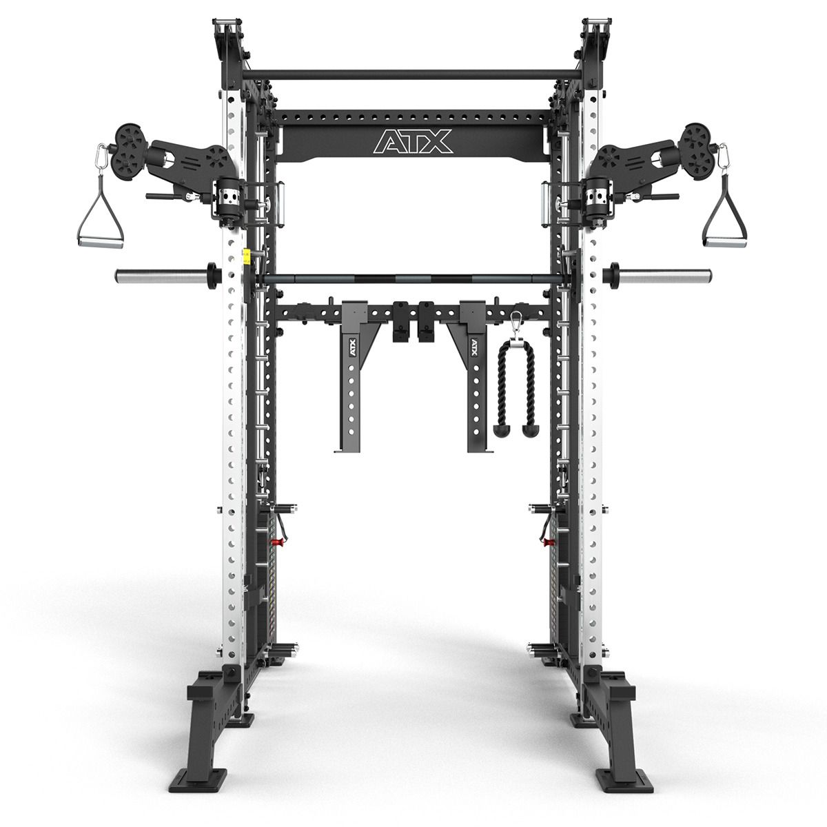 Montert Rack med kabelstasjon og Smith Machine i treningsrom