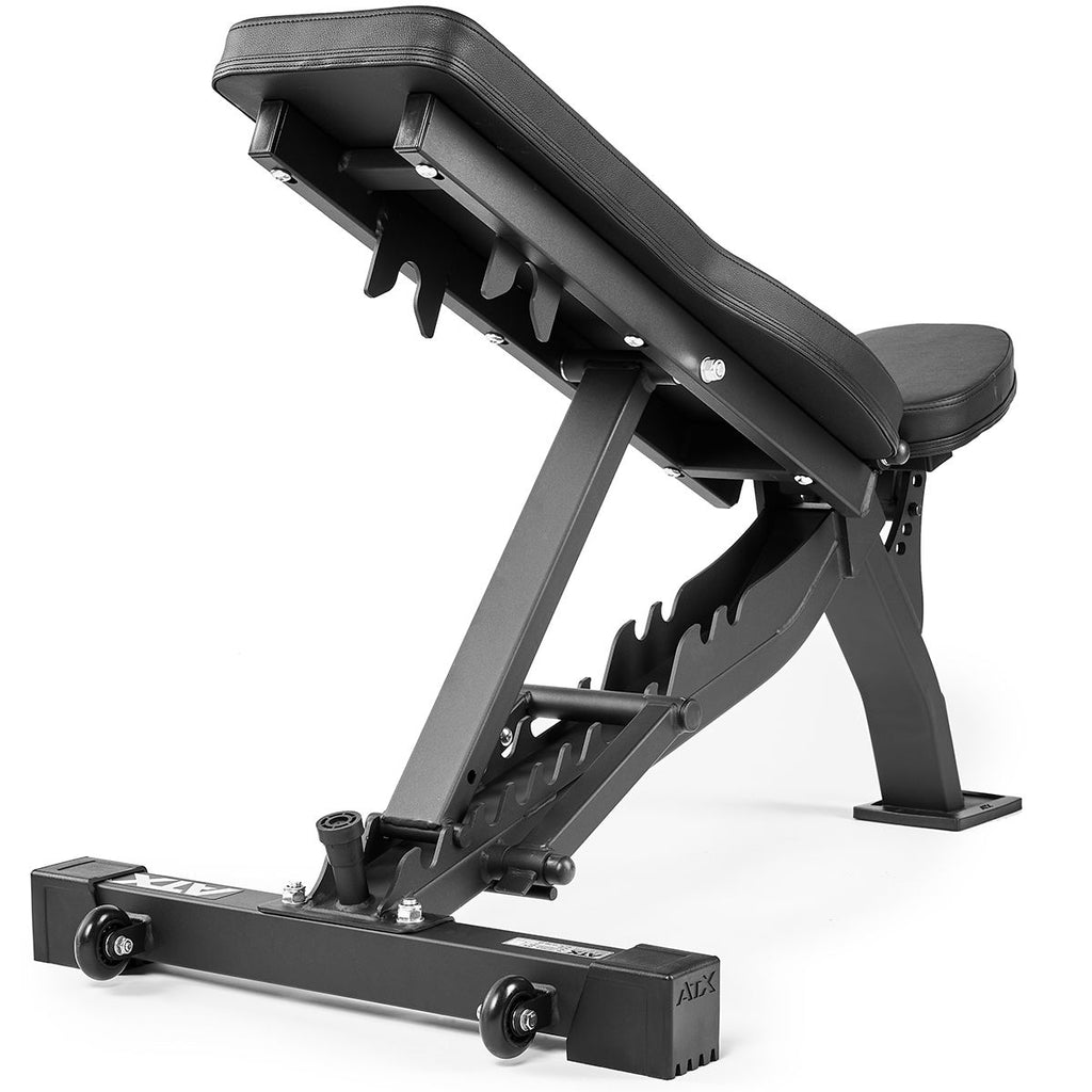 Nærbilde av justeringsmekanisme på Multi Bench Pro justerbar treningsbenk