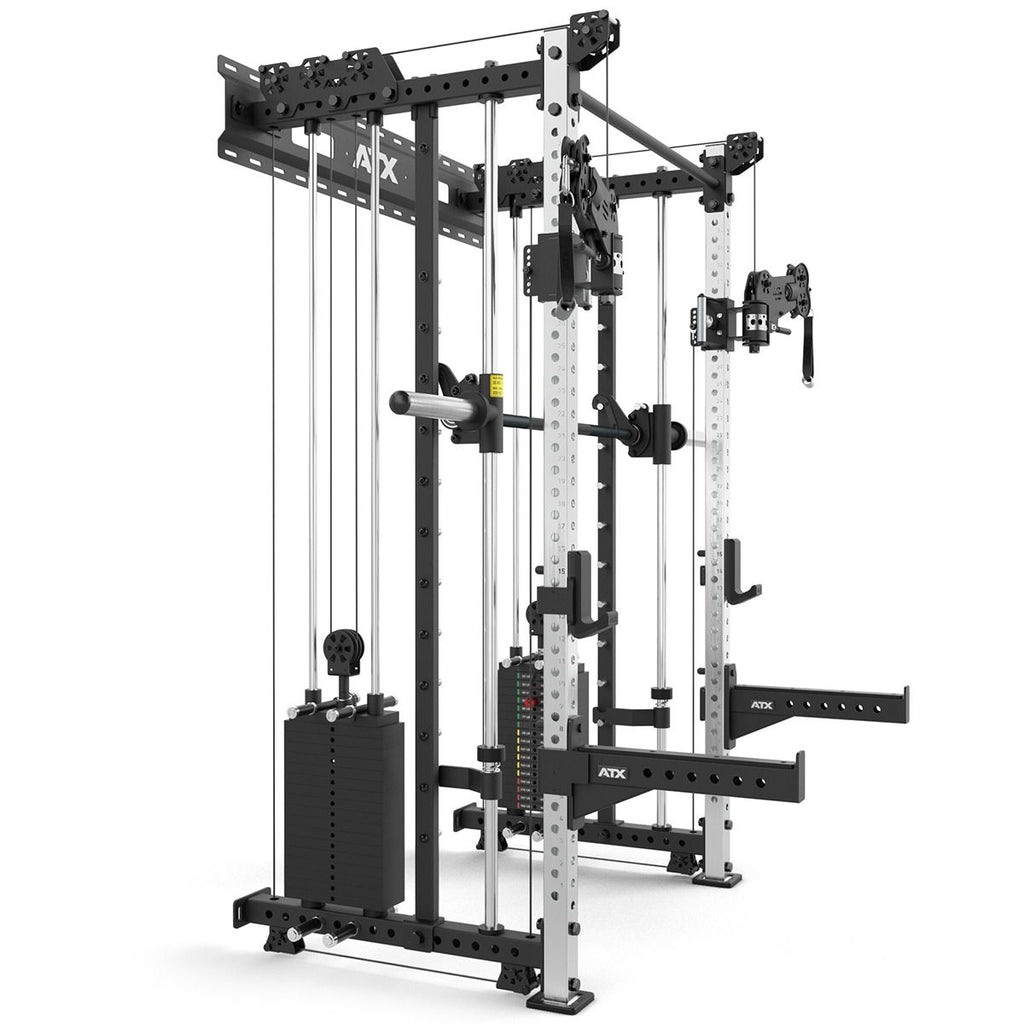 Nærbilde av J-Hooks på Rack med kabelstasjon og Smith Machine