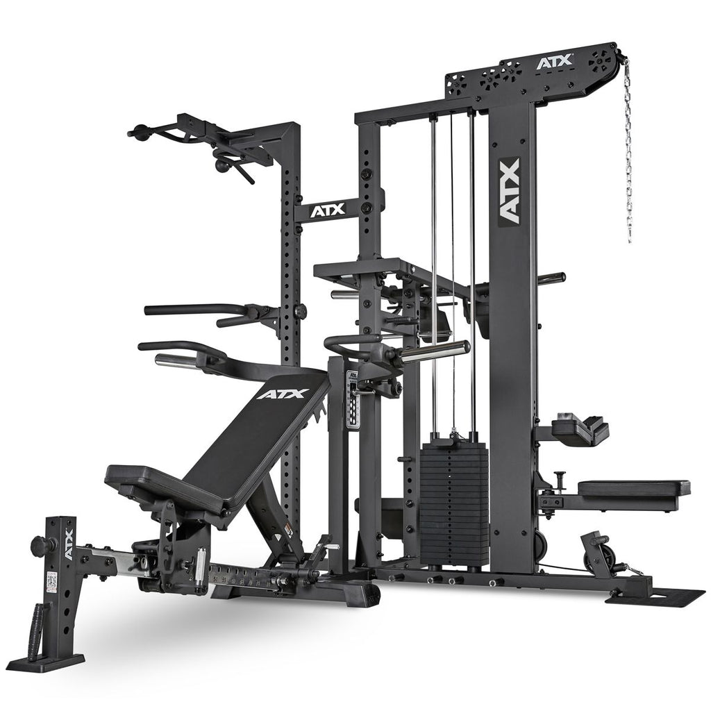 Bruksdetalj Smith Machine med lat pulldown-stasjon plate load