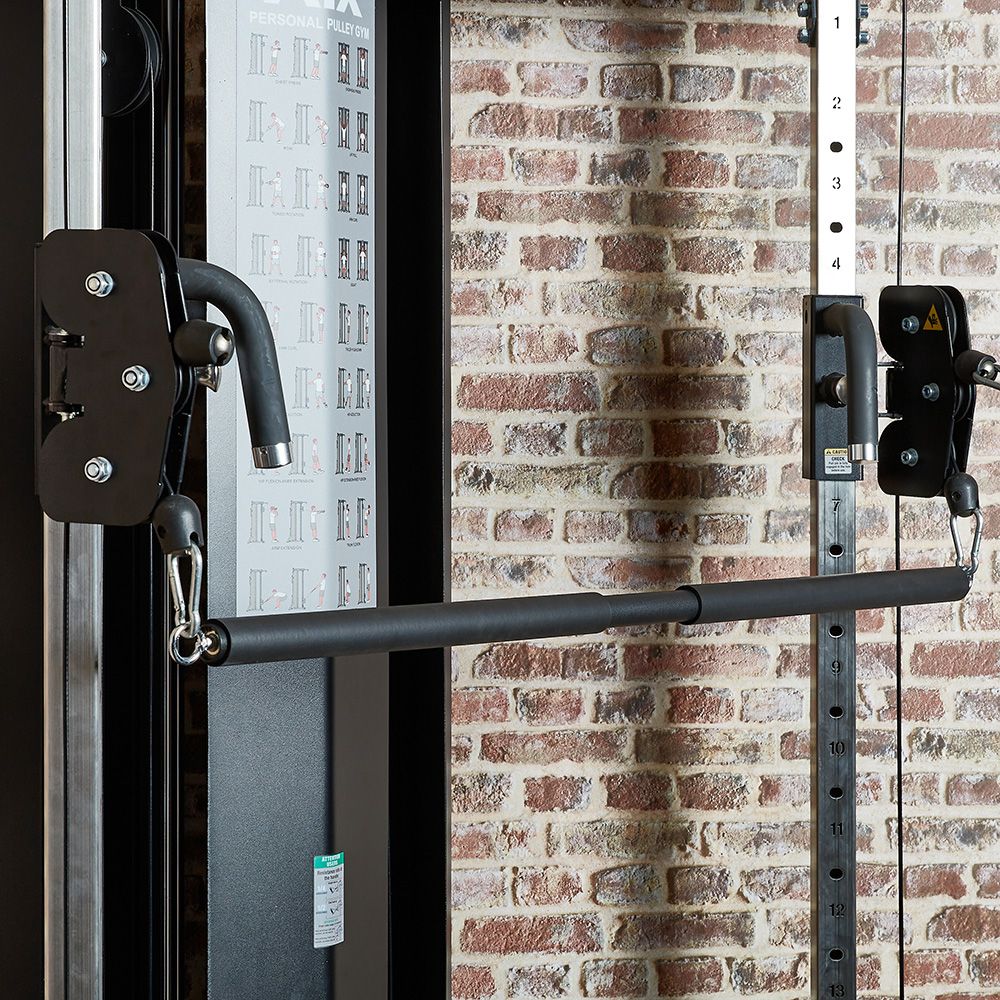 Nærbilde av øyer på Universal cross bar med øyer 1210 mm gripediameter 30 mm